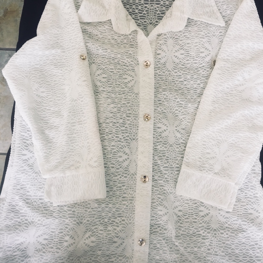 Lace Blouse, New, Never Worn, Stretchy Fabric.